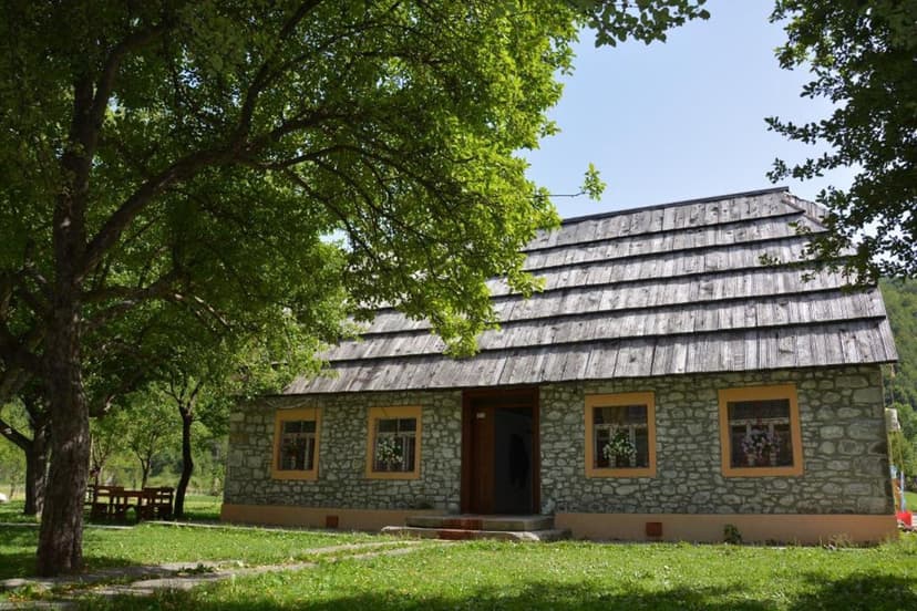 Peraj Guesthouse in Vermosh