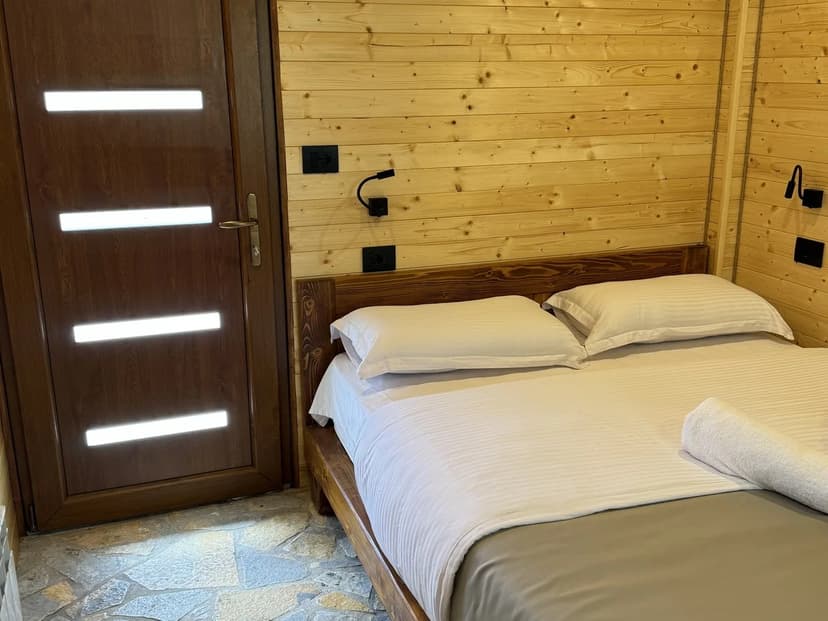Bujtina Lëpushë double room